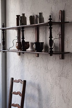 木の葉舞う Autumn Leaves-antique wall shelf