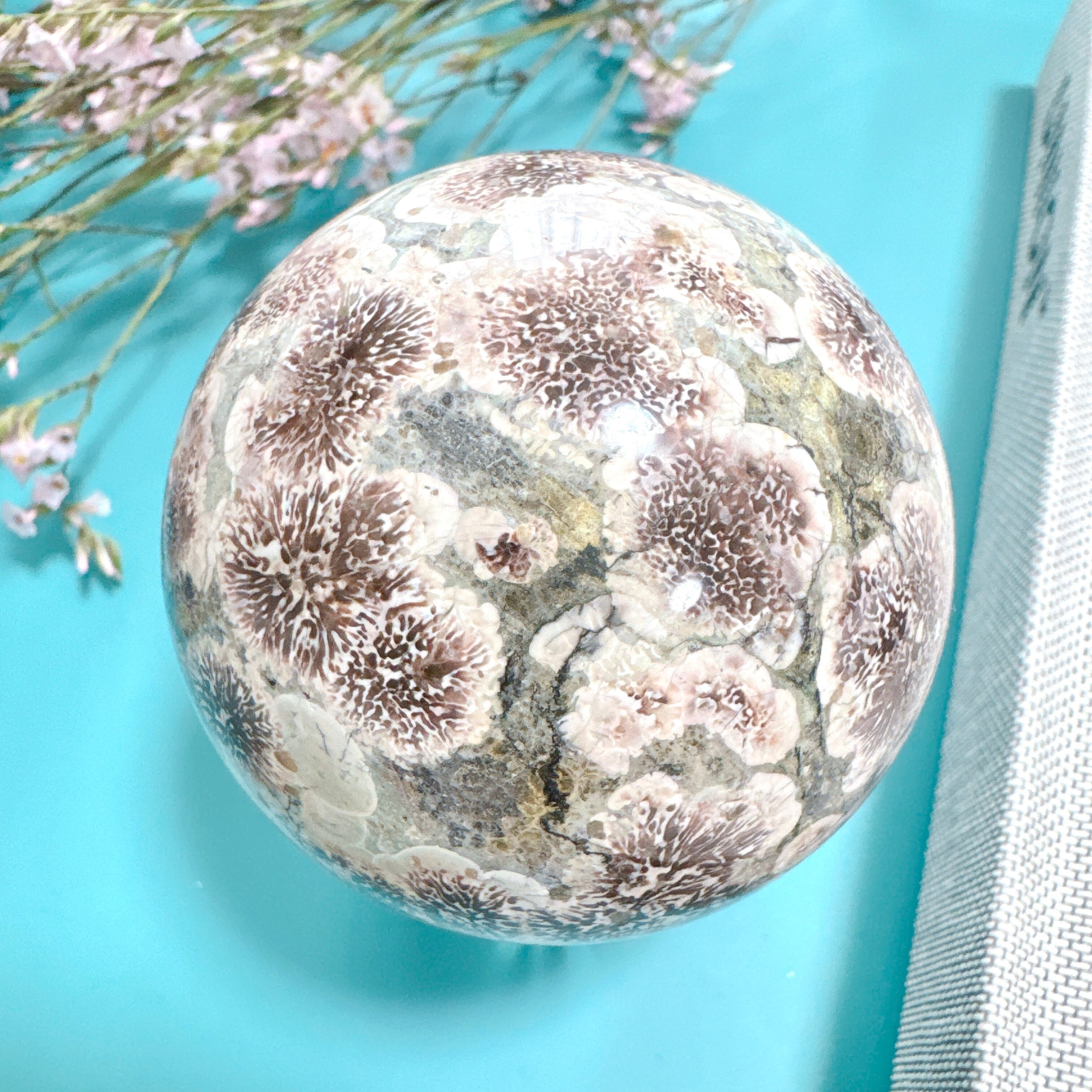 希少　グリーンフラワーアゲート　スフィア　大きめサイズ　丸玉　天然石 高品質]グリーンカルサイト丸玉/スフィア（球体直径約63.7mm） - 埼玉