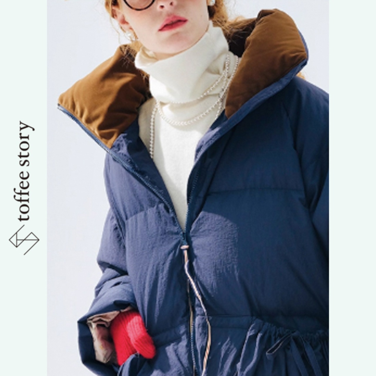 絵本の世界をまとうロイヤルブルー・ロングダウン 《i0808》