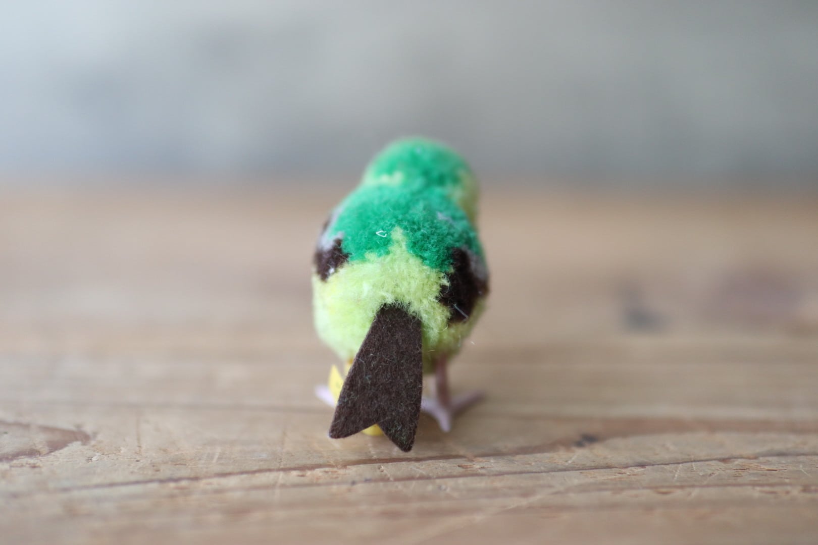 アンティーク シュタイフ ポンポンシリーズ グリーンの小鳥