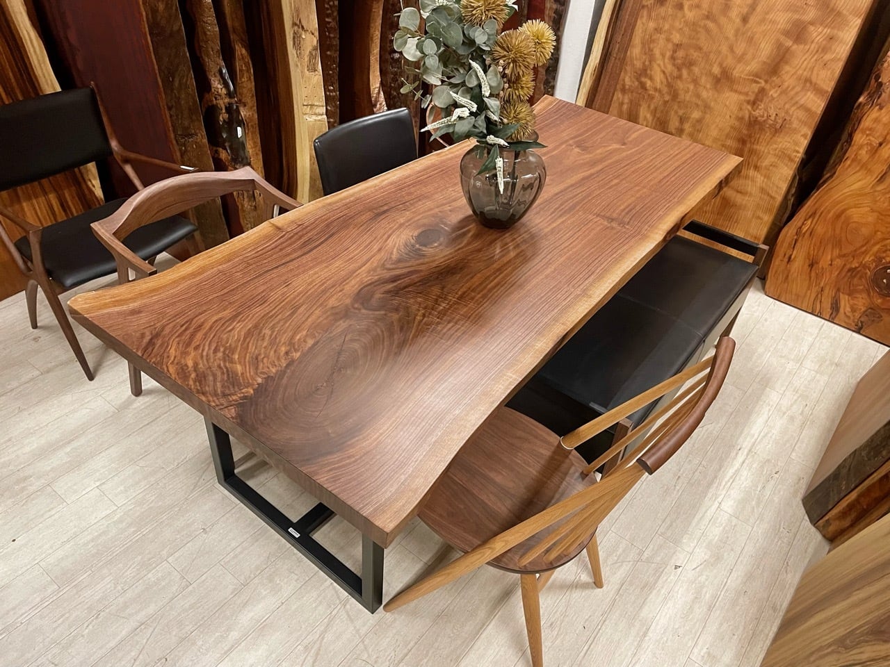 ウォールナット_2100×870-860-1000×55_横浜元町店_テーブル天板/一枚板