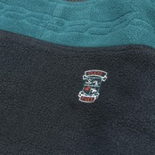 switching design fleece pullover