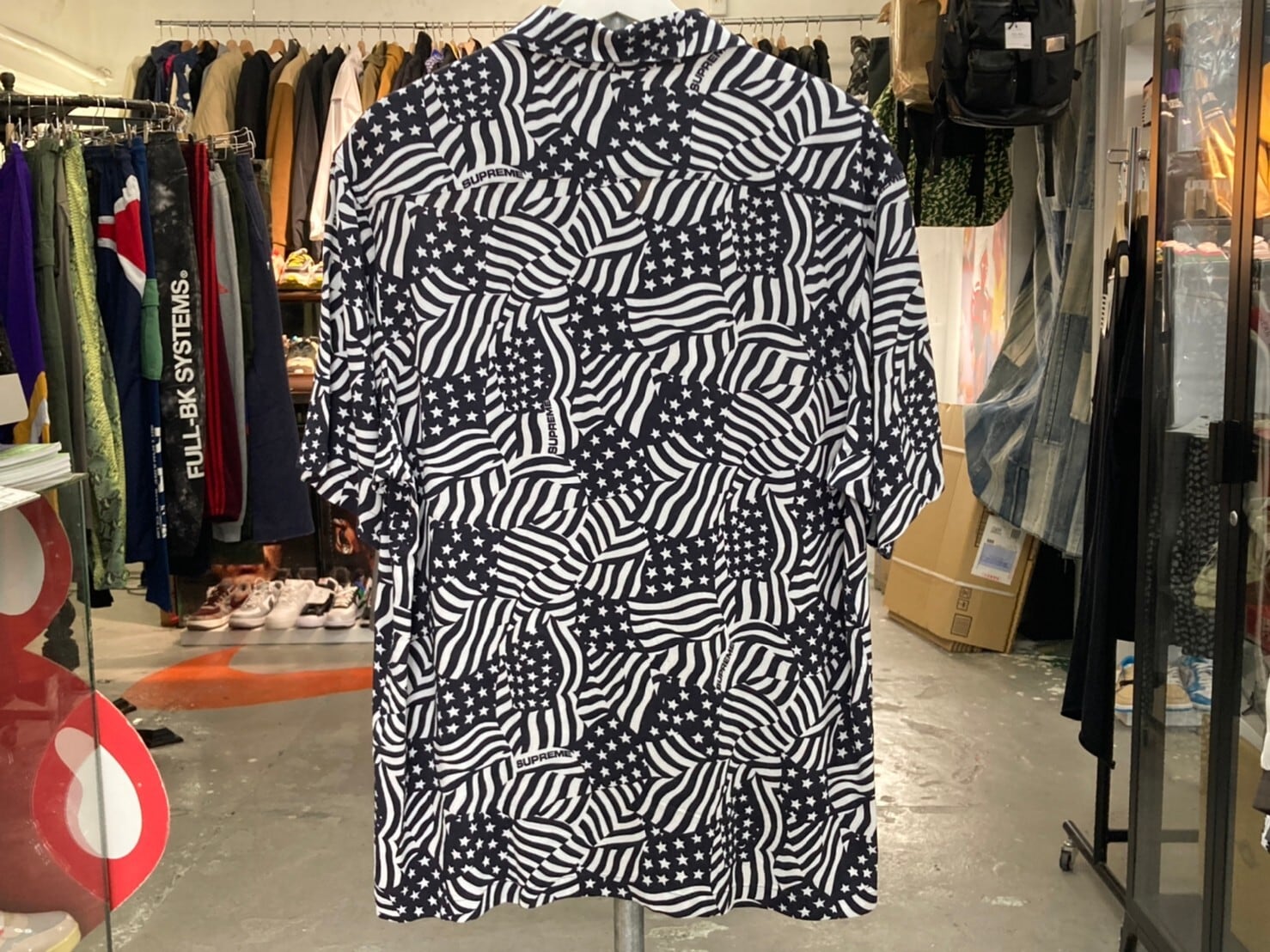 Supreme Flags Rayon S/S Shirt Black M | hartwellspremium.com