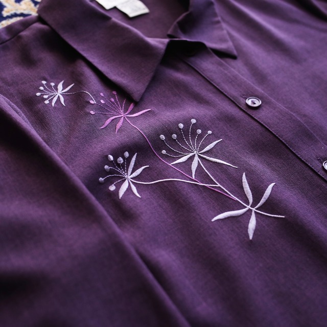 violet flower embroidery h/s shirt