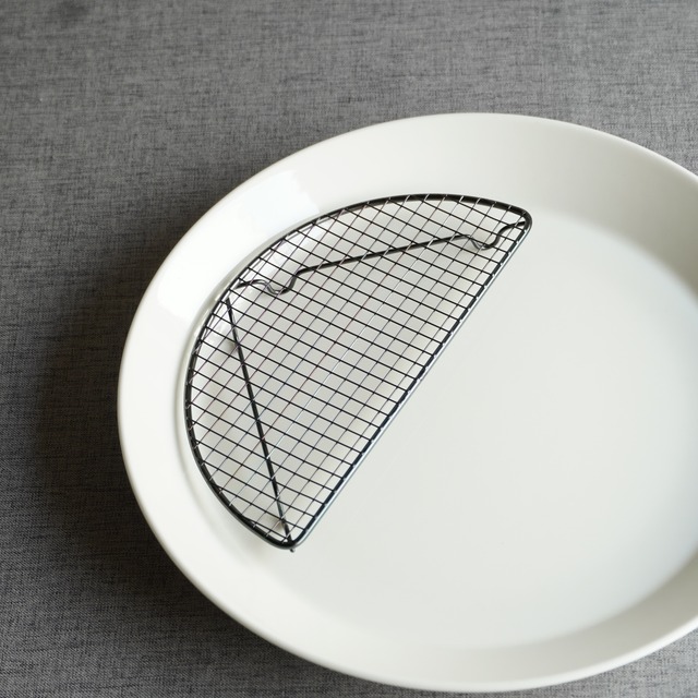 エルダー18-8 半月型アミ足付　小　ブラックサテン