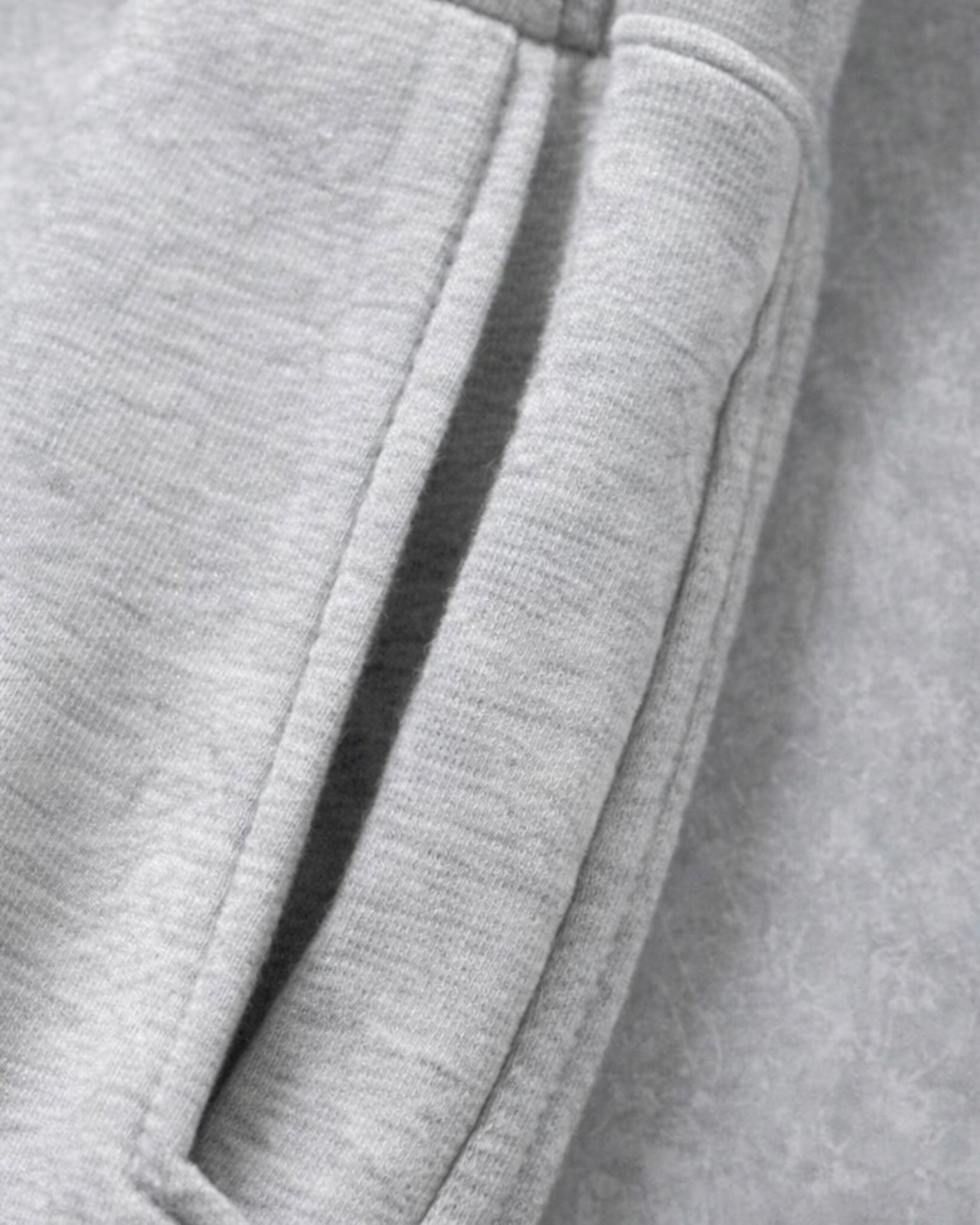 【輪郭整形】ピンタックストレートスウェットパンツ