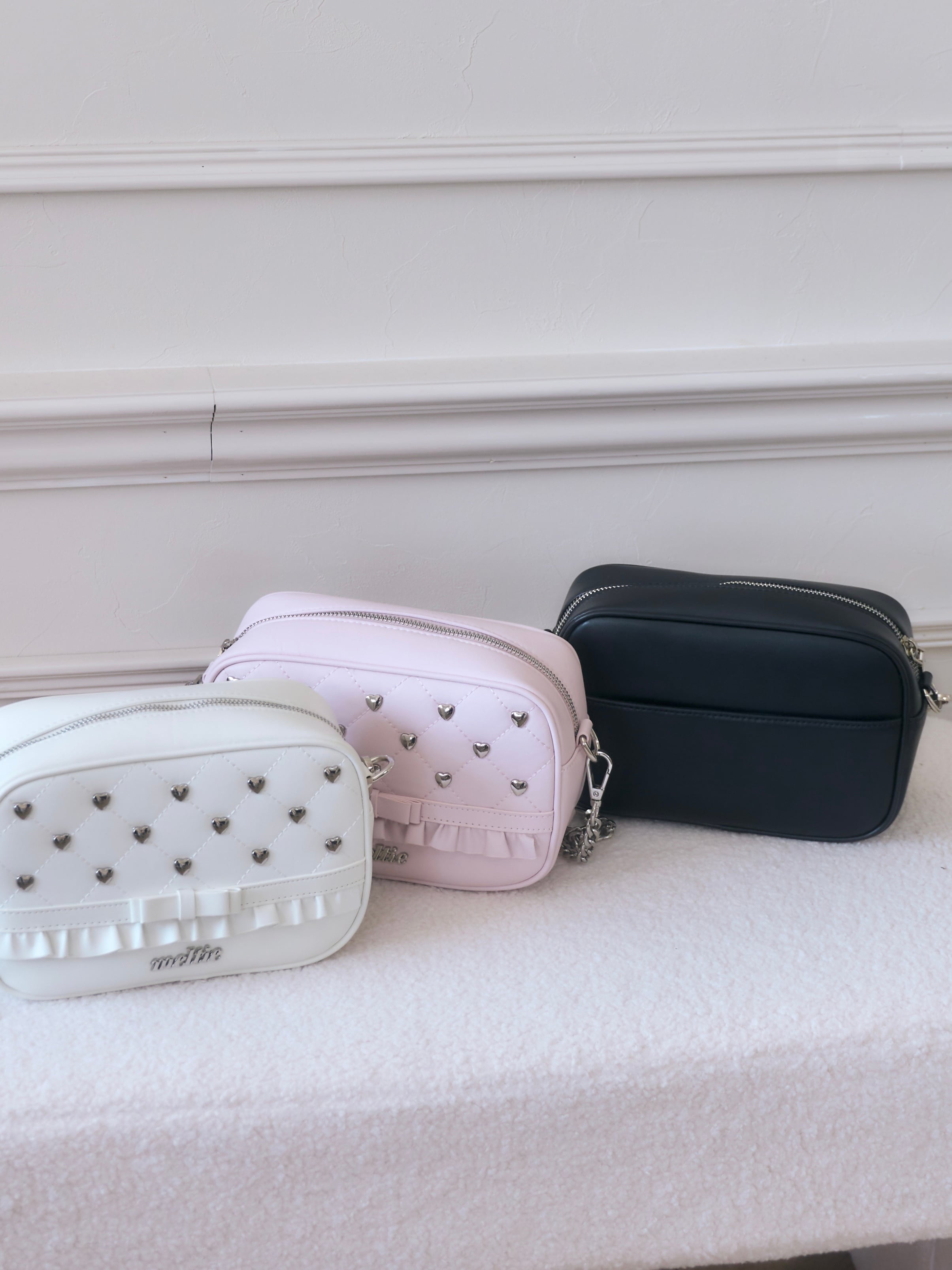 heart studs leather bag