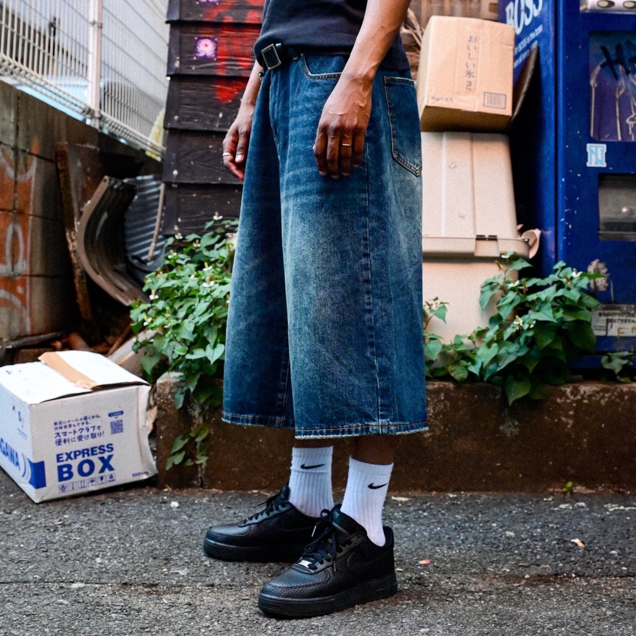 VINTAGE FADED EXTRA BAGGY JORTS