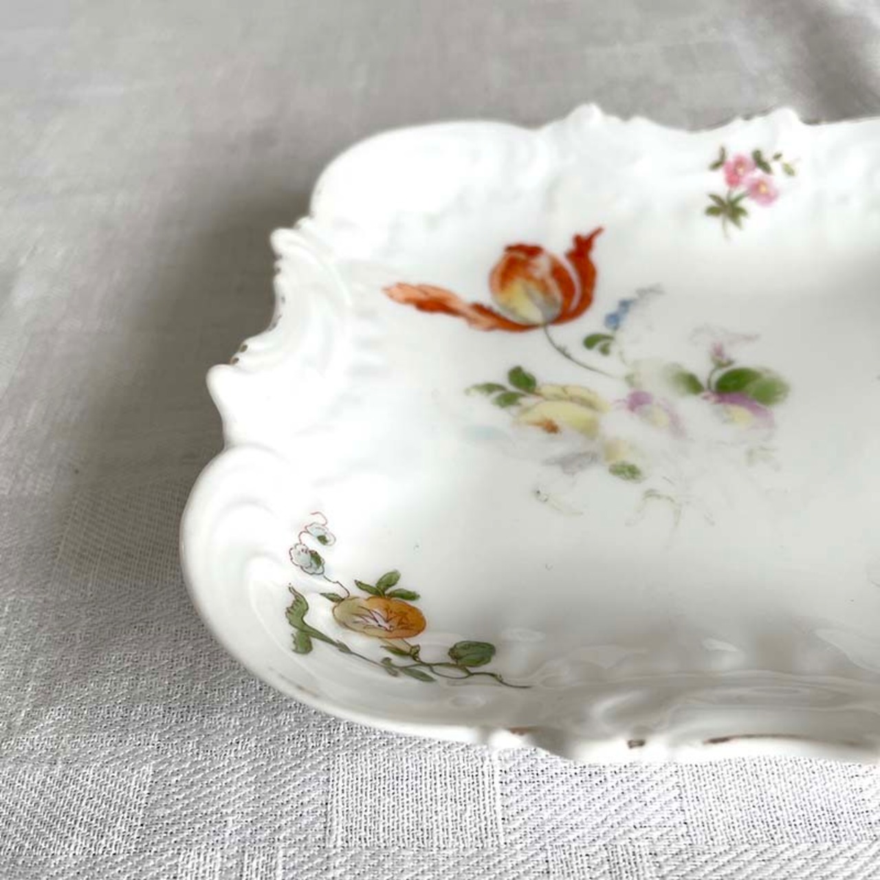 小皿　トレー　小物入れ　ロカイユ模様　植物柄 12twdj10