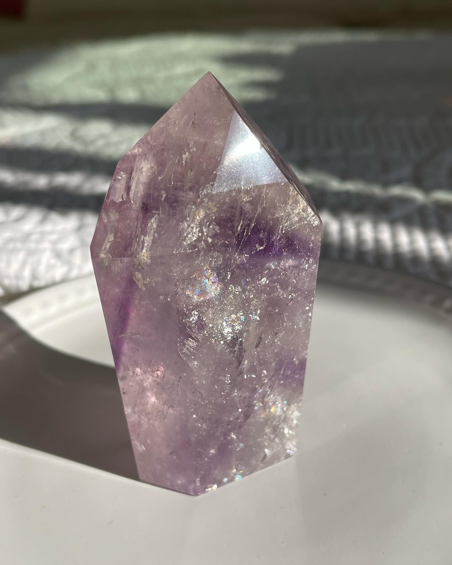 ブラジル産　アメシストファントムポイント