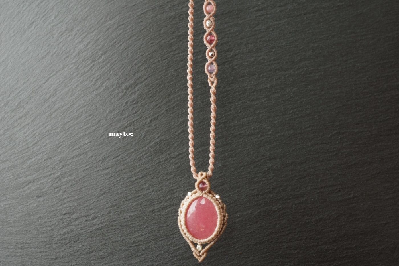 ロードクロサイト(インカローズ)のマクラメネックレス【一点物