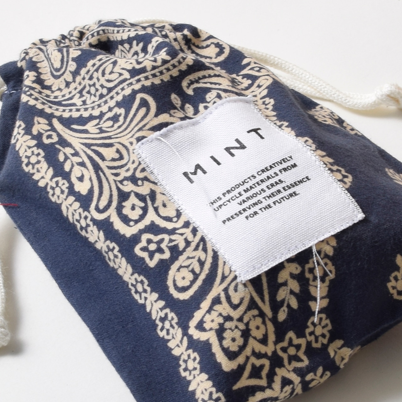 MINT ヴィンテージバンダナ 巾着ポーチ ネイビー Sサイズ