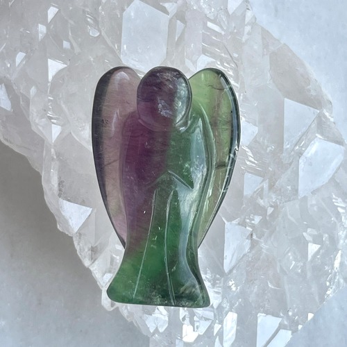 【ノートルダム大聖堂にてアチューメント】【超美石】フローライト　天使　NO.2