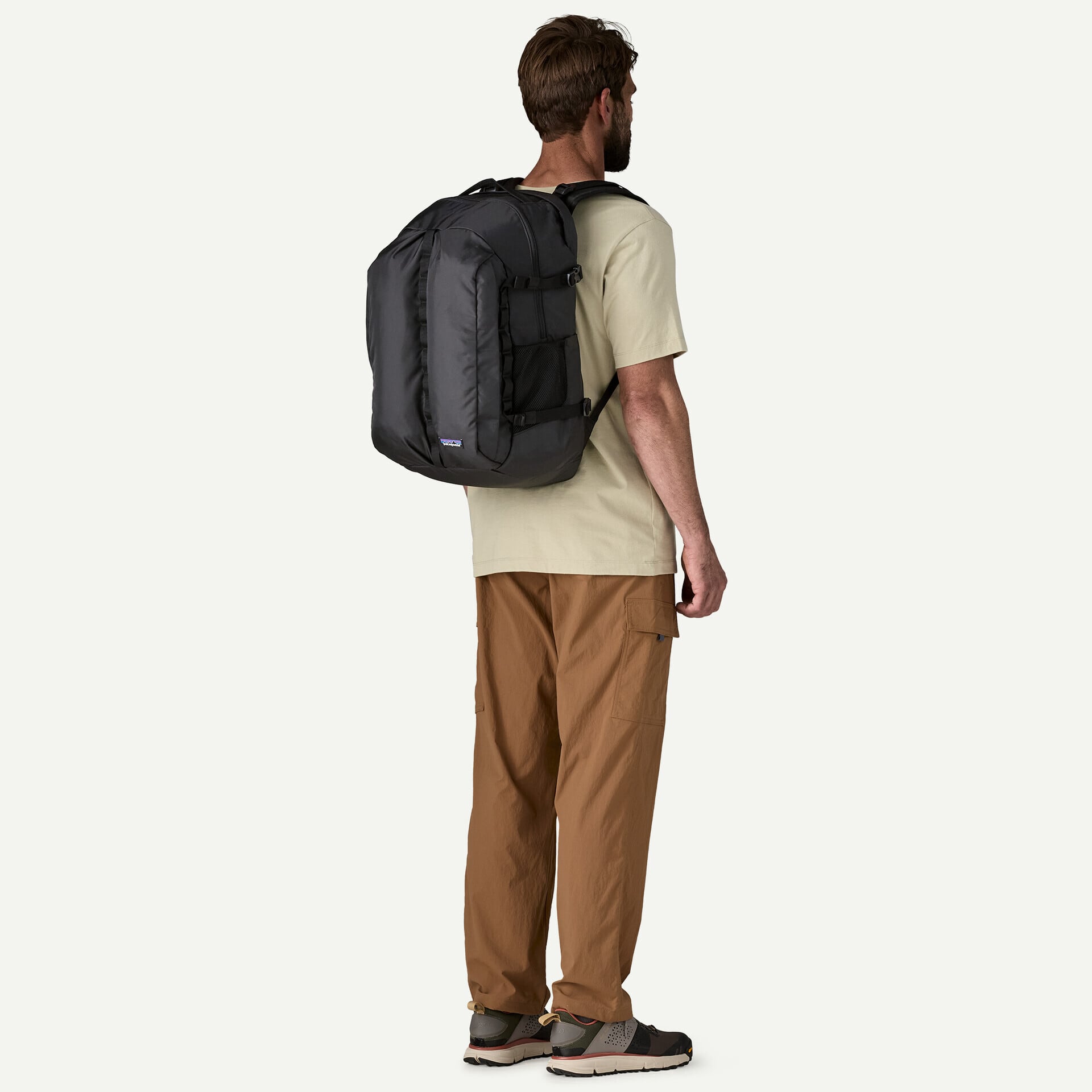 2026 NEW MODEL パタゴニア レフュジオ・デイパック 32L (カラー Black