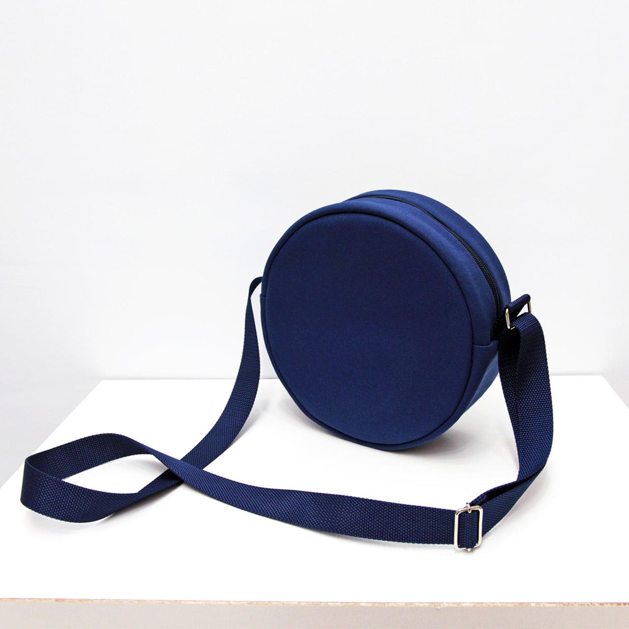 ムーンポシェット 三日月 ネイビー | JUTSUBI Design Store