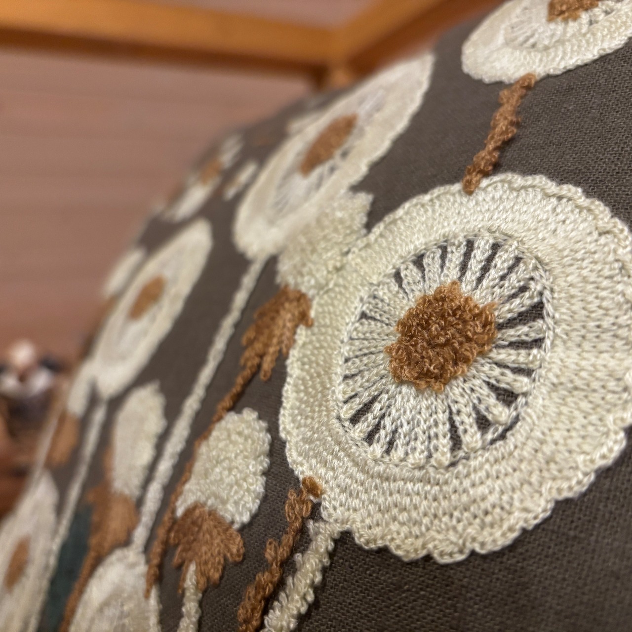 CUSHION COVER ALBIDUM（クッションカバー　北欧　柄：タンポポ）