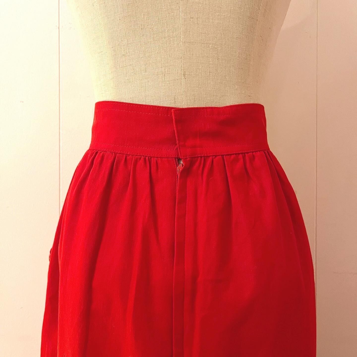 red cross belt semi tight skirt