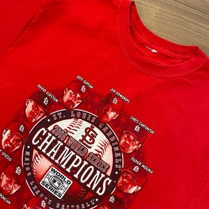 【MLB】セントルイス・カージナルス 2006 ワールドシリーズチャンピオン プリント Tシャツ メジャーリーグ us古着