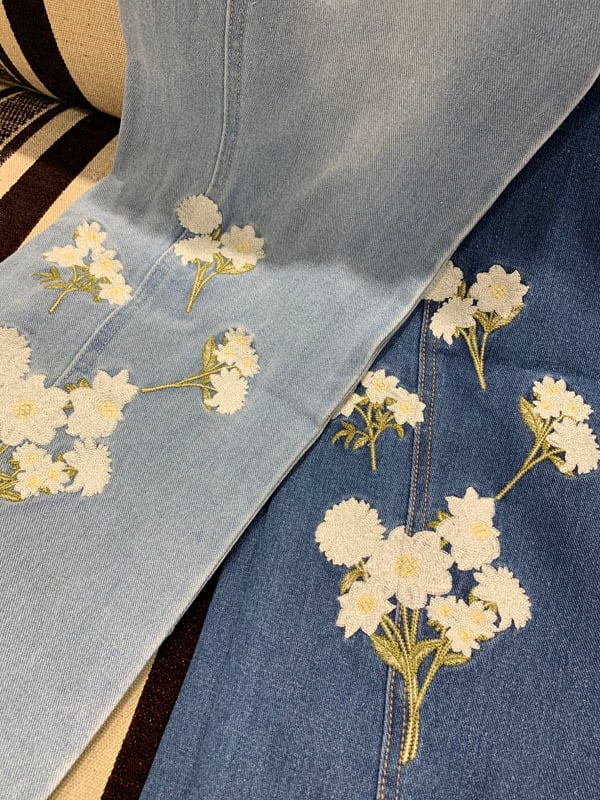フラワー刺繍デニムパンツ［Color:インディゴ］［Size:S,Mサイズ］通常