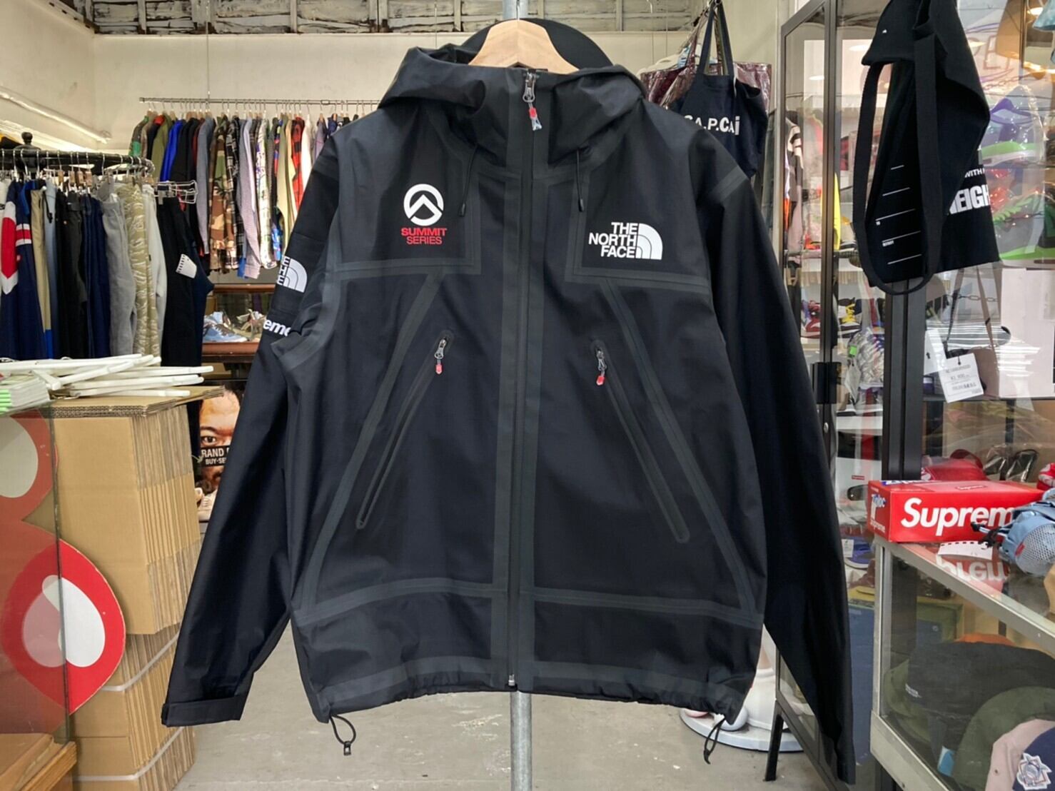 Supreme 21SS × THE NORTH FACE SUMMIT SERIES OUTER TAPE SEAM 
