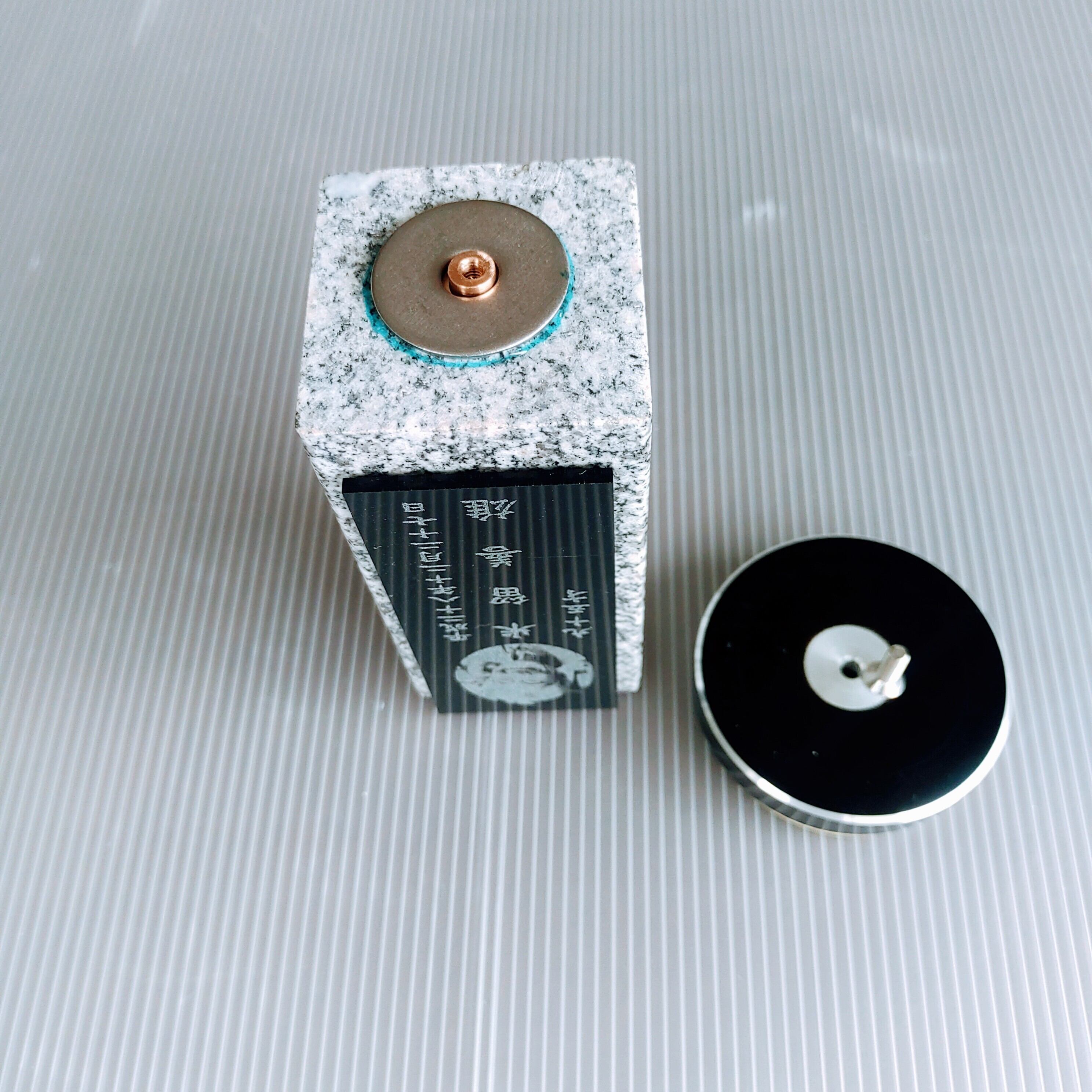 回転位牌 4人用悠想天回 4R50A白 1名様分