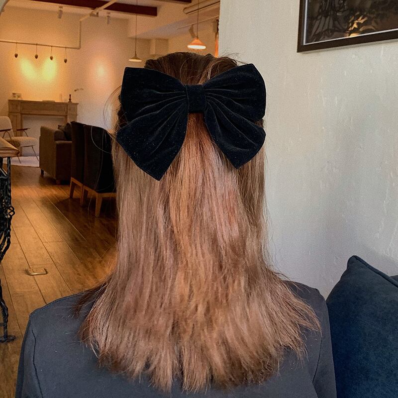 ブラックリボンヘアピン レッドサイドアクセサリー 大人ガーリー スウィート キュート カジュアル ブラック・アイド・ピーズ82161423666