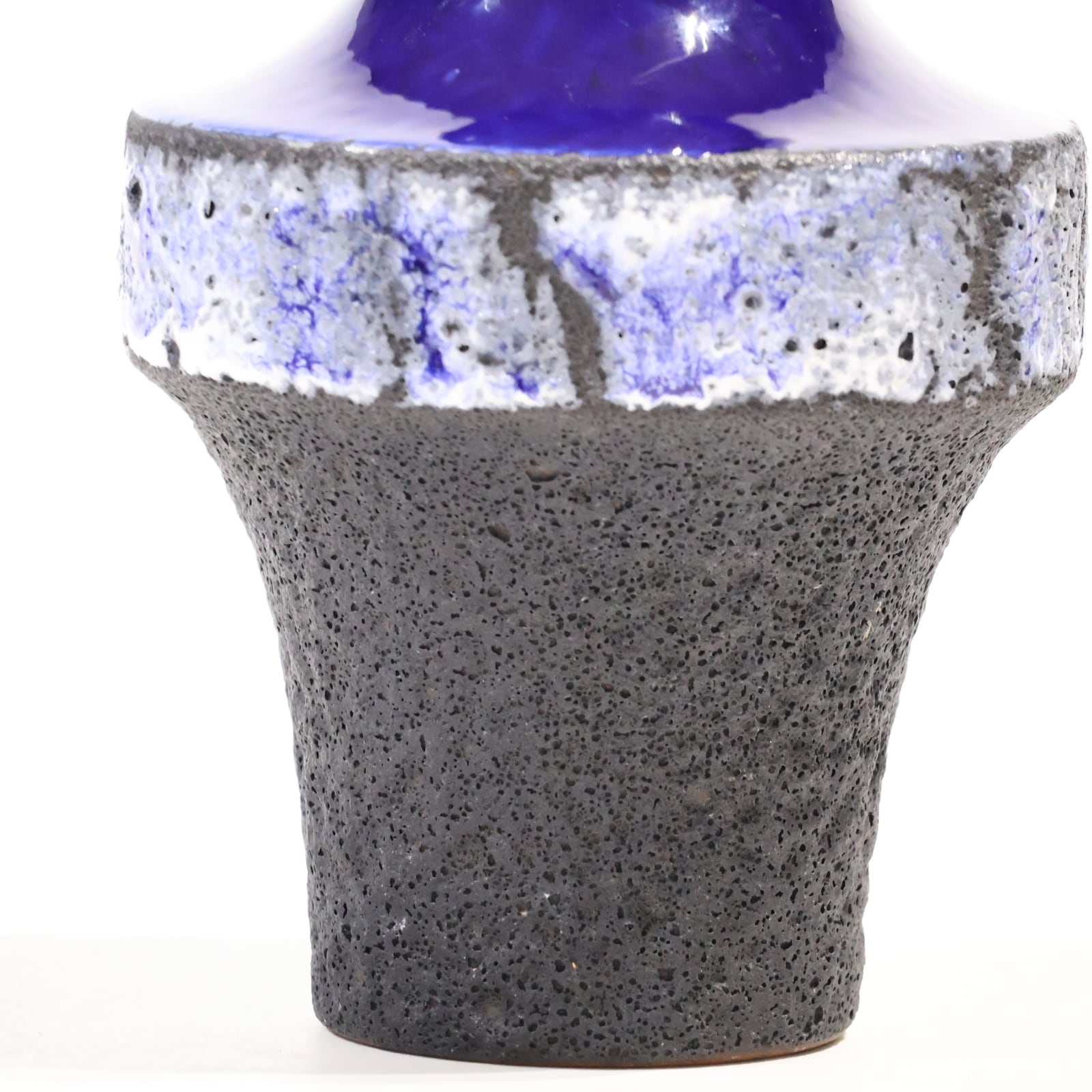 Carstens-- Malmö 16.9cm | Fat Lava & German Art Pottery