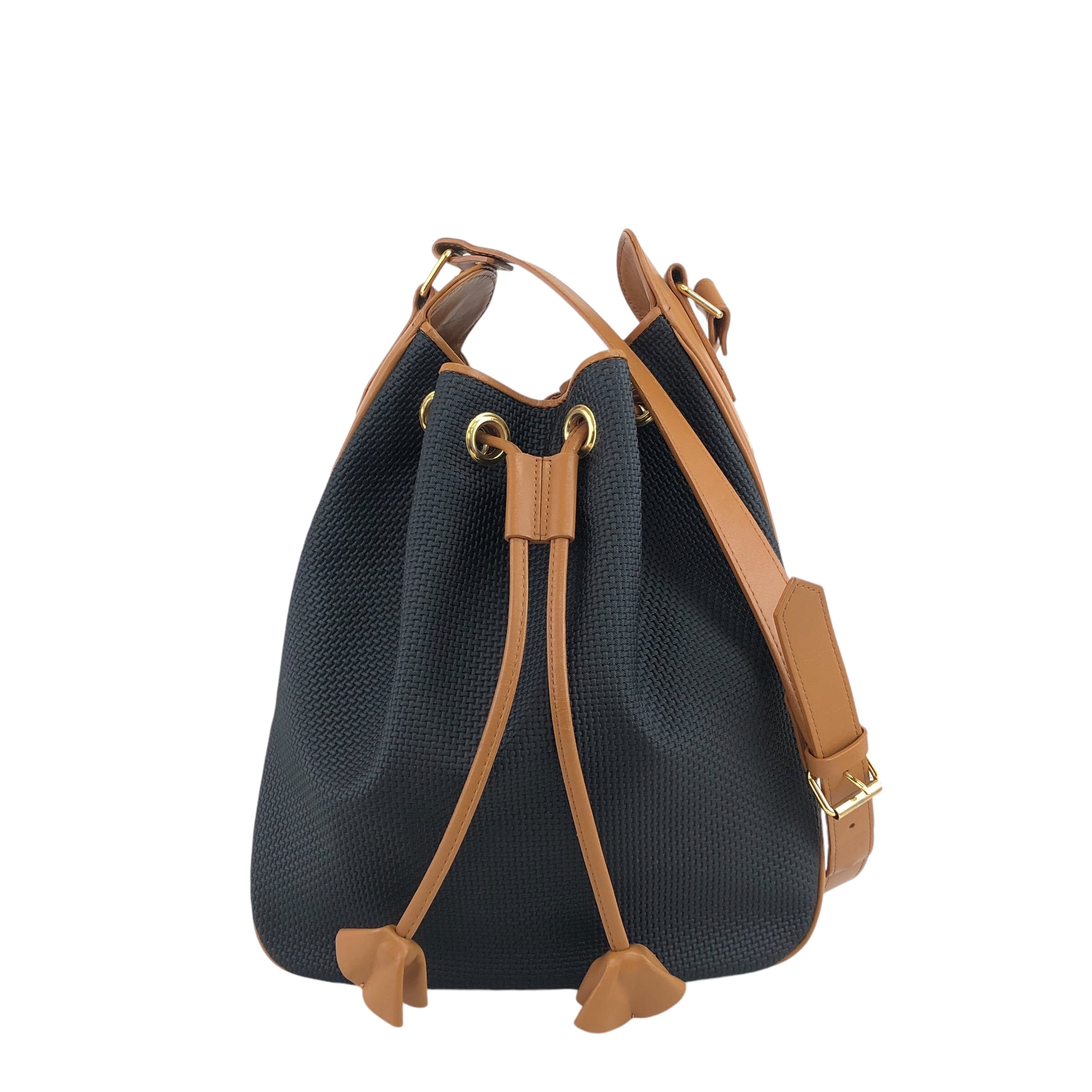 【良品✨】yves saint laurent 巾着　ショルダーバッグ　黒 Saint Laurent イヴサンローラン レザー 巾着 ワンショルダーバッグ