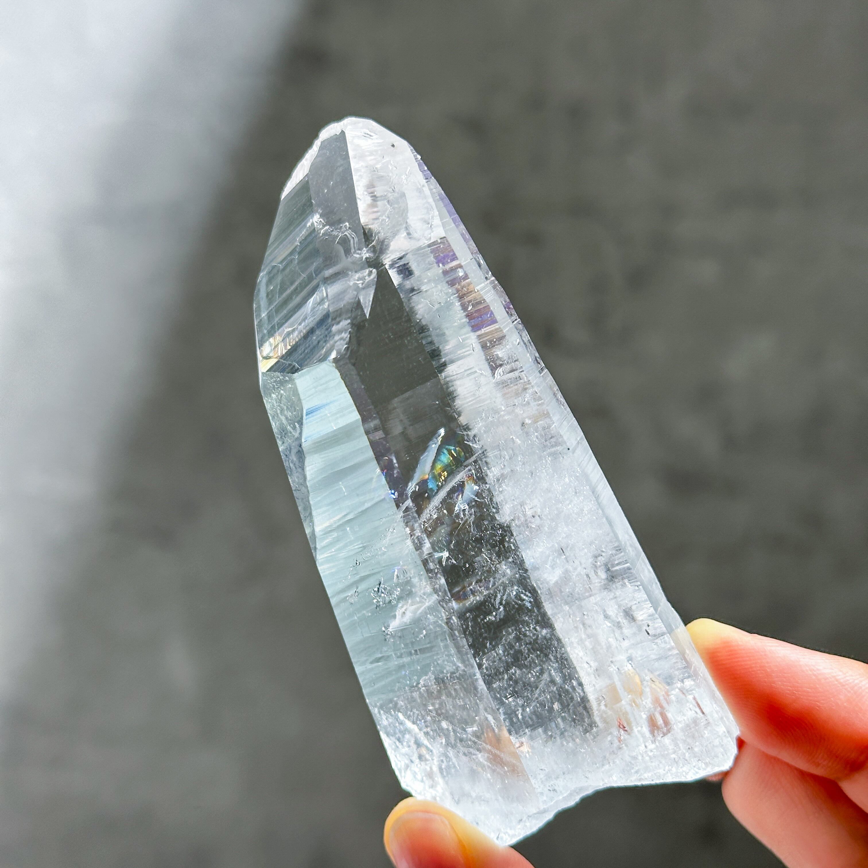 虹◎コロンビアンレムリアンクォーツ 原石62◇Colombian Lemurian