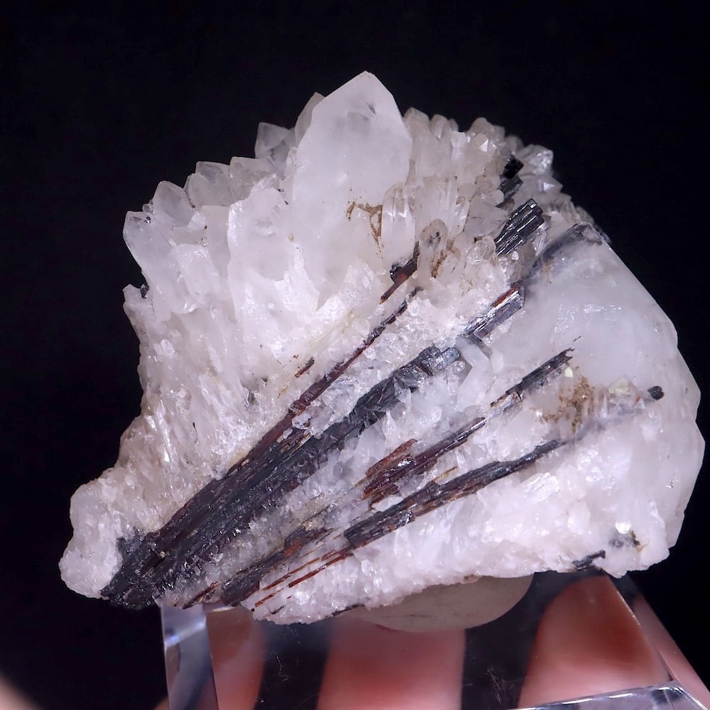 マンガン重石 ヒューブネライト クォーツ 水晶 140.9g OTH089 鉱物