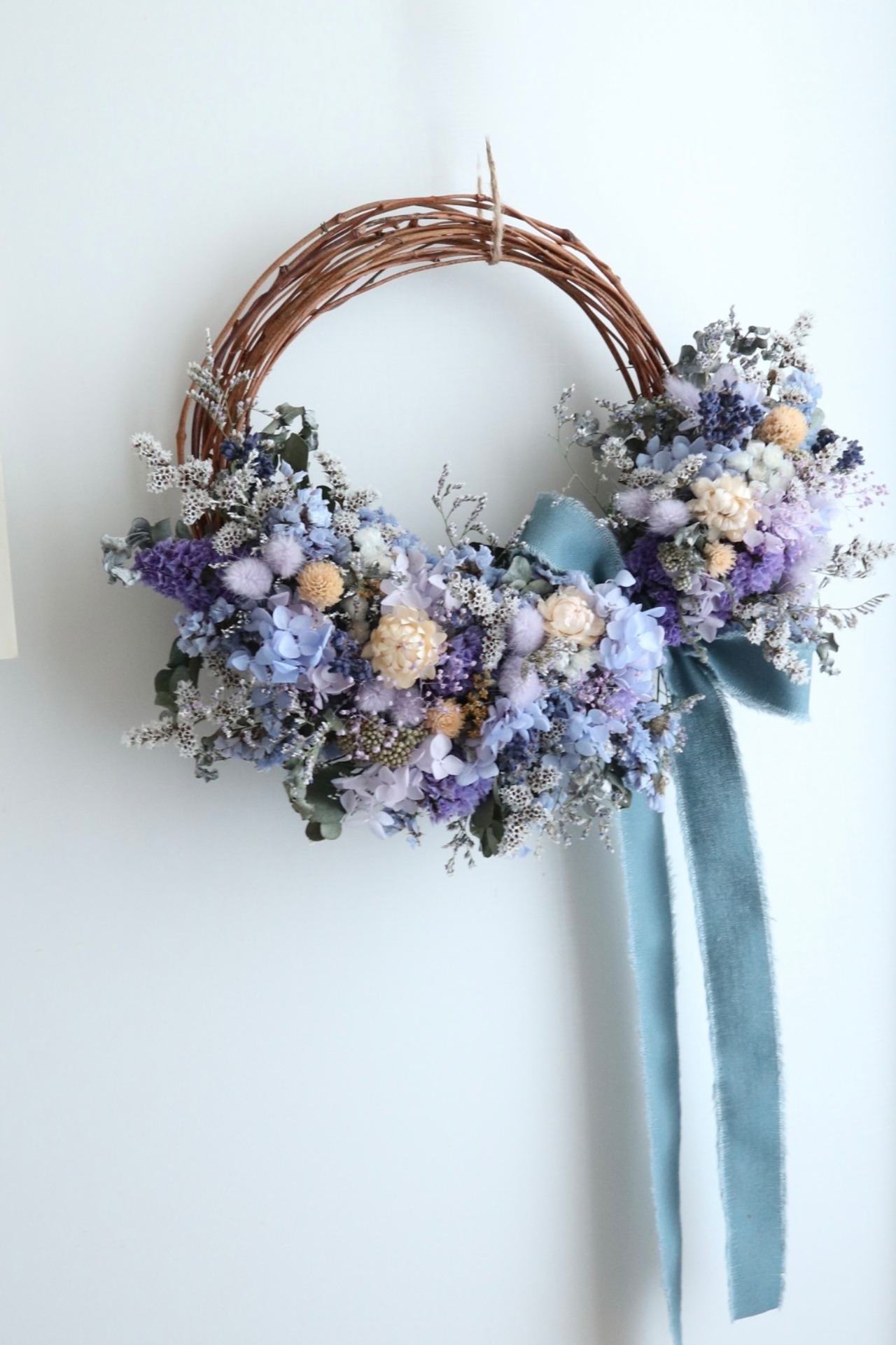 half  wreathe blue