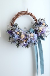 half  wreathe blue