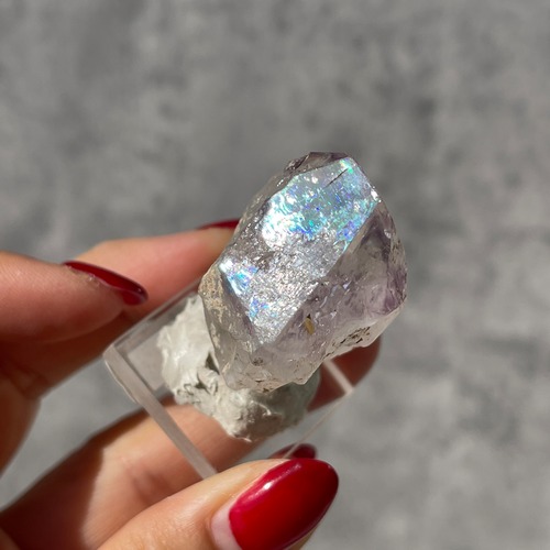 マダガスカル産 イリデッセント・アメジスト 原石｜天然干渉色（オールドコレクション）