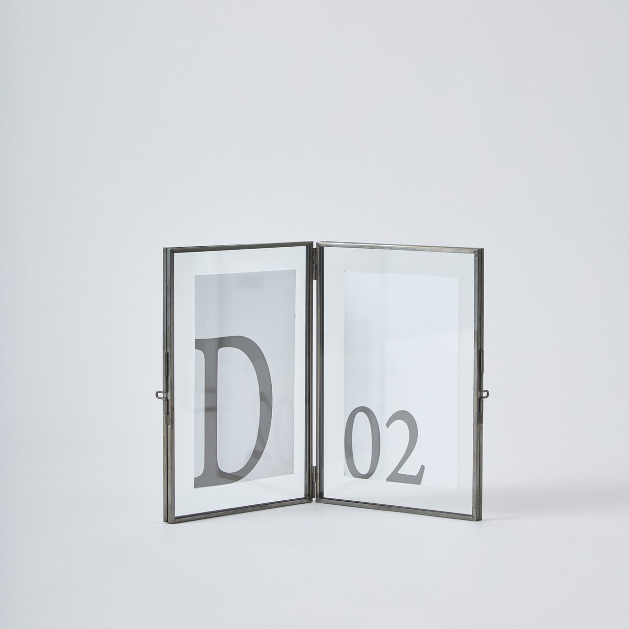 ヴィンテージブラスフォトフレーム(ヴィンテージ写真入り） PF0024