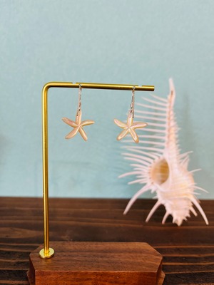 夜光貝　ヒトデピアス