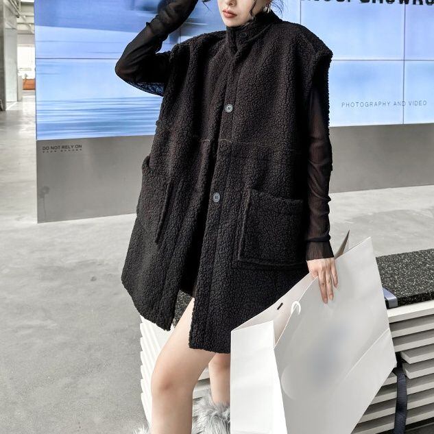 SHERPA SUEDE REVERSIBLE MIDI SLEEVELESS COAT 1color M-15301