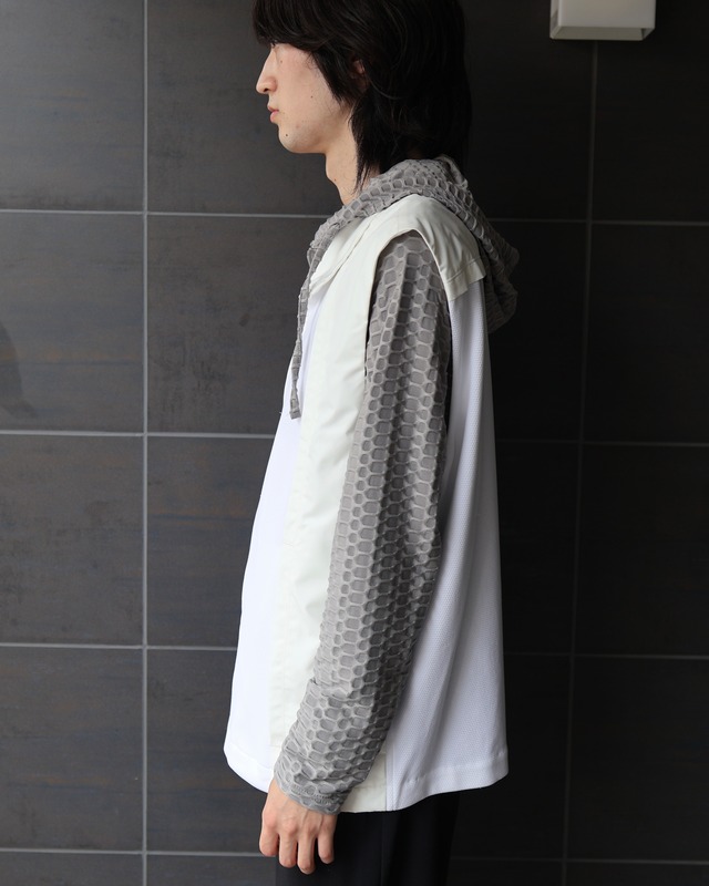 high neck docking zip-up no-sleeve vest