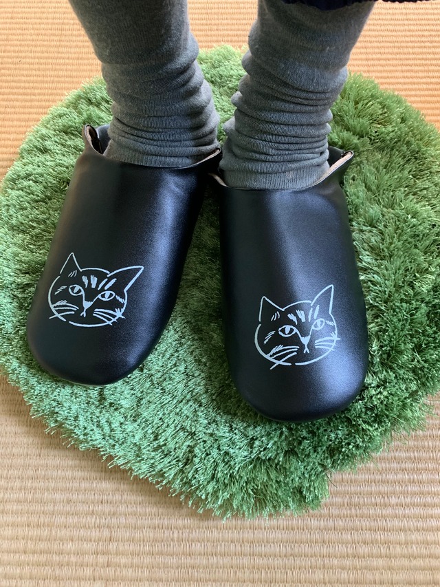 Matsuo Miyuki slipper　cat_Tora BK