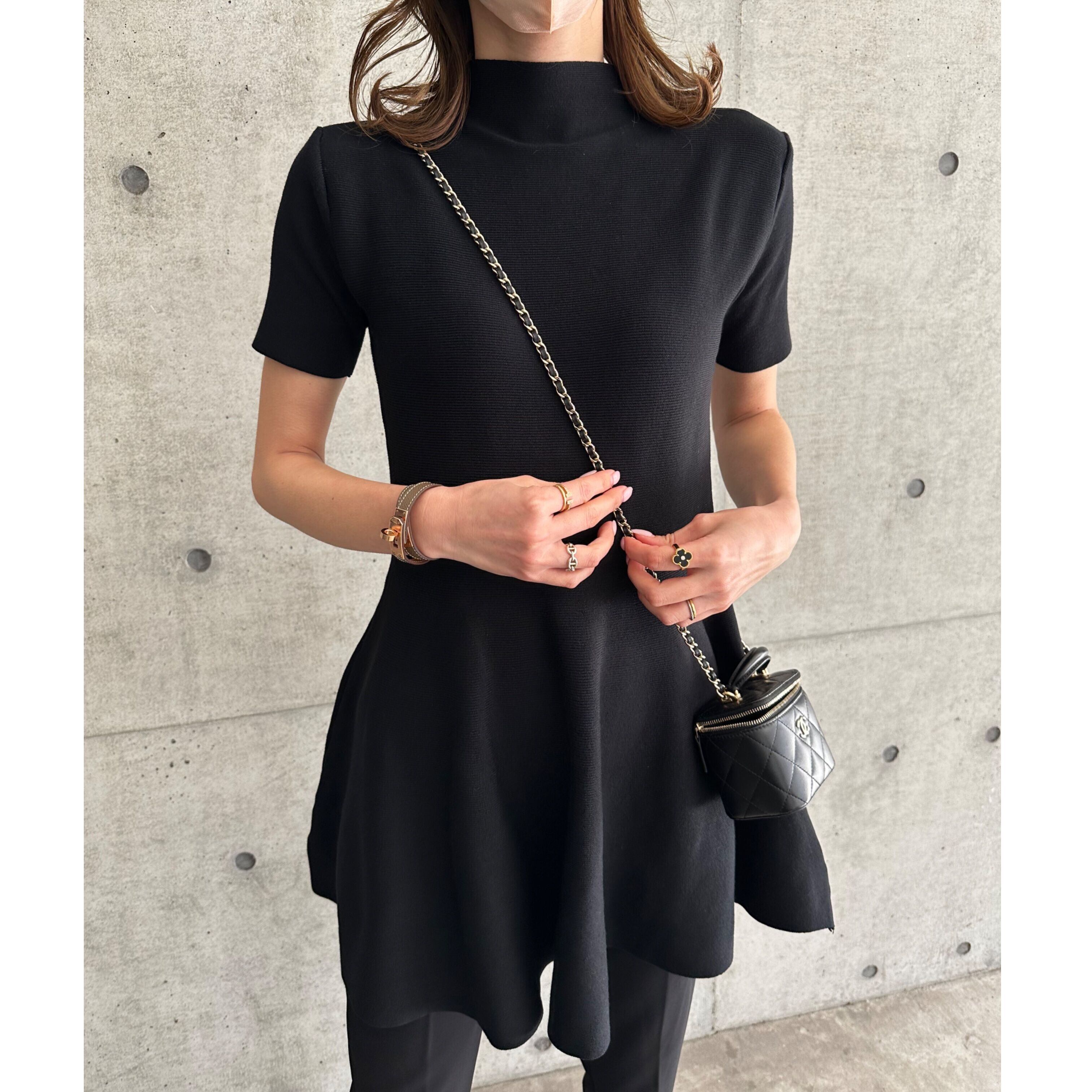 ◆予約◆モックネック半袖フレアニット(ご注文から1-2週間程でお届け)