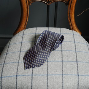 5-Fold Printed Silk Tie: Star-Like Micro Pattern
