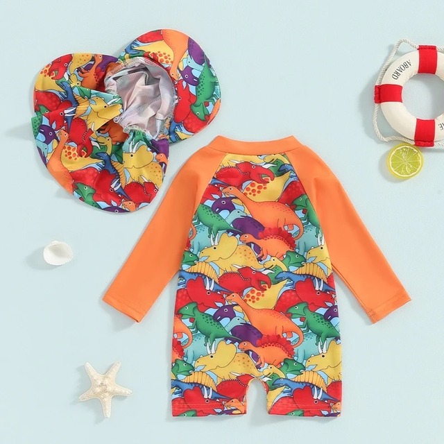 ラッシュガード付き水着（帽子付き）