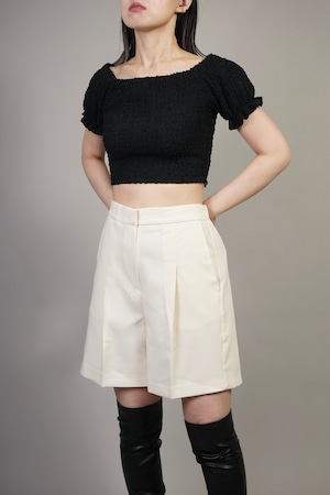 CROPPED GATHER TOPS  (BLACK) 2205-62-9