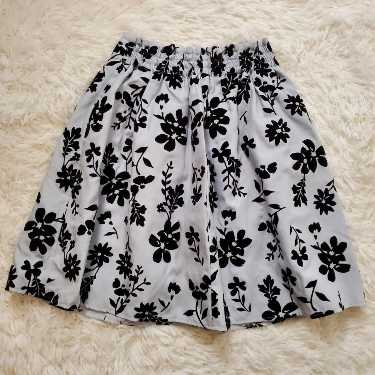 【USED】おしゃれ花柄スカート　超美品　可愛い女子　