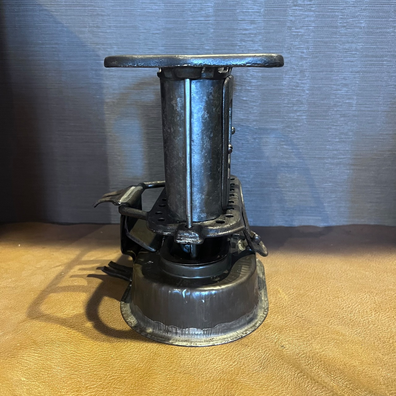 アイロンストーブ　C.Riessner & Co.