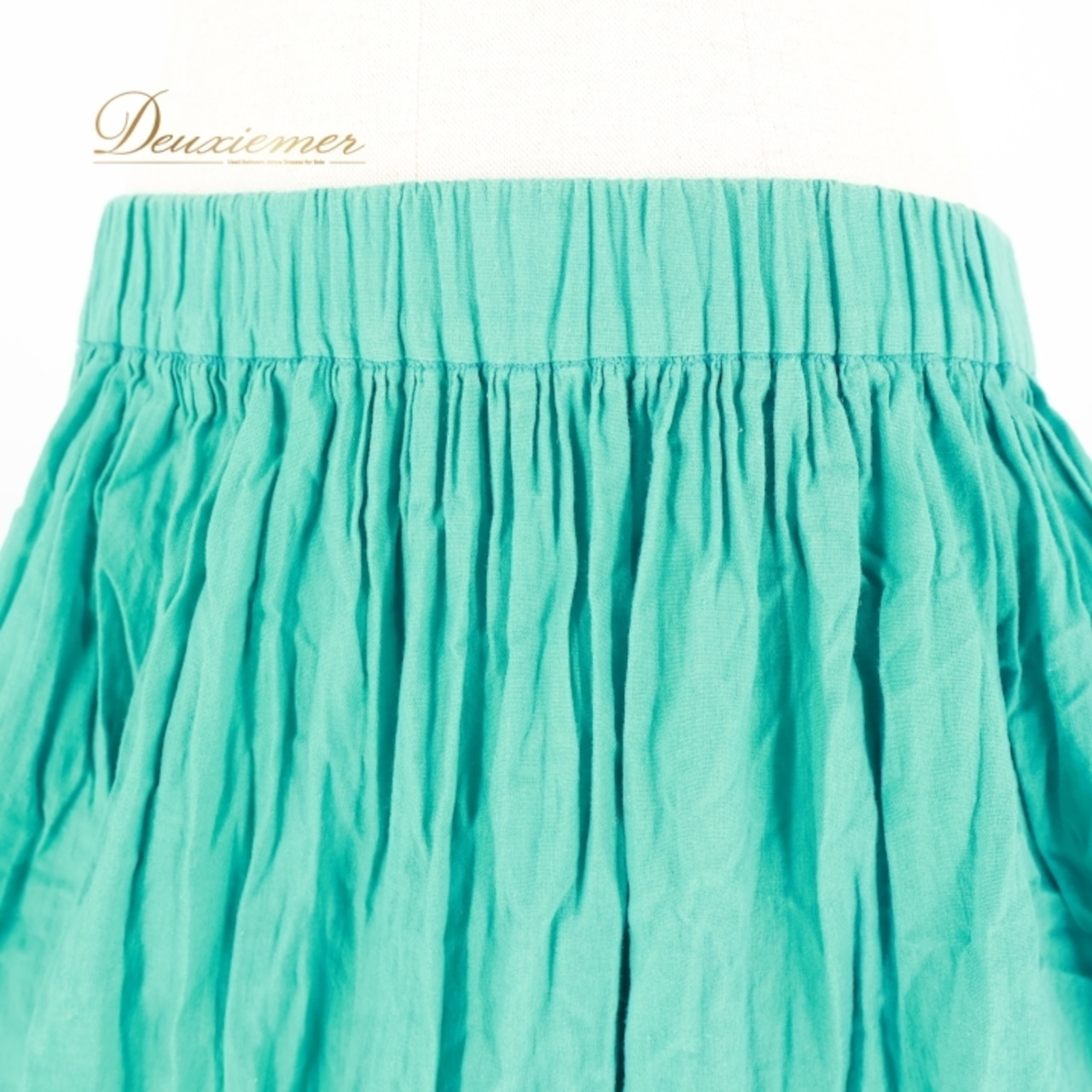 ベリーダンス 衣装 ジプシースカート グリーン系 無地 シンプル 練習 レッスン 緑 ボリューム 鮮やか ダンス衣装 イベント ステージ 大きく広がる 舞台 スカート ふんわり