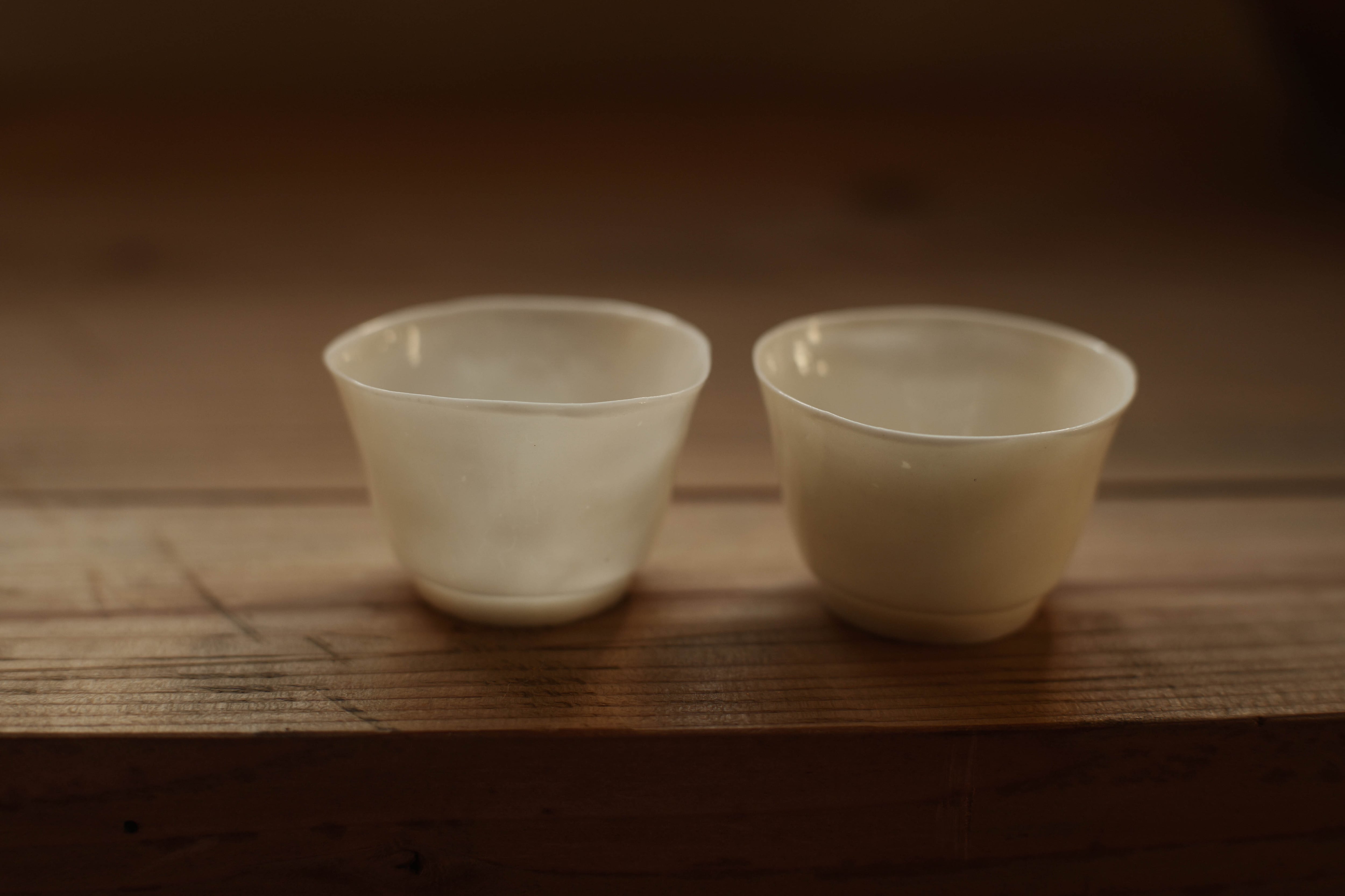 手拓薄胎白磁茶杯・馬蹄＜徳化窯＞（型作り・手押し/約25cc） | 北白川