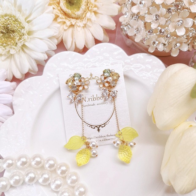 《 -juicy-ゆらゆらレモン 》 ピアス/イヤリング