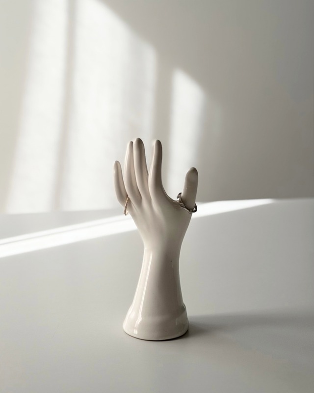 vintage hand motif vase   /    ハンドモチーフのフラワーベース