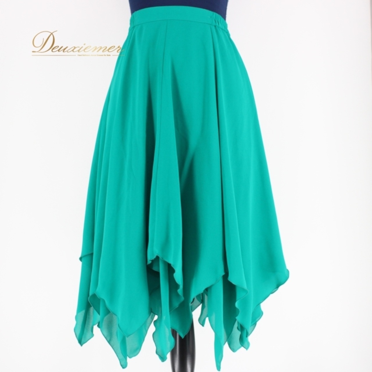 社交ダンス 衣装 スタンダード スカート レッスンウェア 女性用 オールシーズン 緑 グリーン系 Sanline サンリーヌ 無地 シンプル 練習着 スカート 練習着 ダンスウェア ファスナー ポリエステル 伸縮性 日本製 輝く 発表会 おしゃれ モダン ダンス スタイル プロフェッショナル フレア ふんわり ショート丈 フリル おすすめ