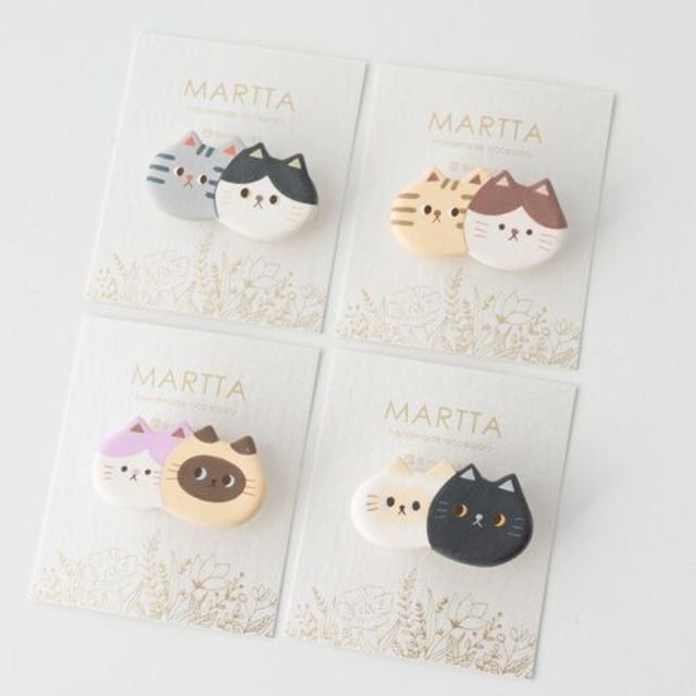ブローチ｜【MARTTA】 2匹のくっつき猫 【日本製】手作り
